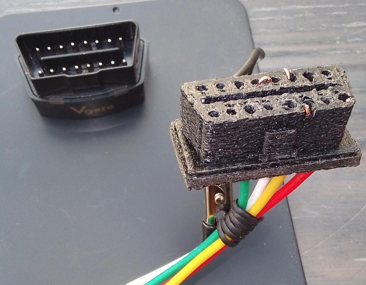 3D-gedruckter OBD-Stecker angelötete Kabel