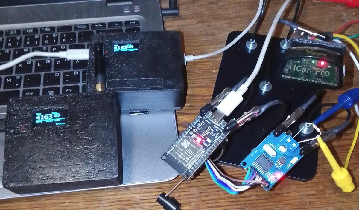 Fliegender Aufbau mit Multimeter-Messung
